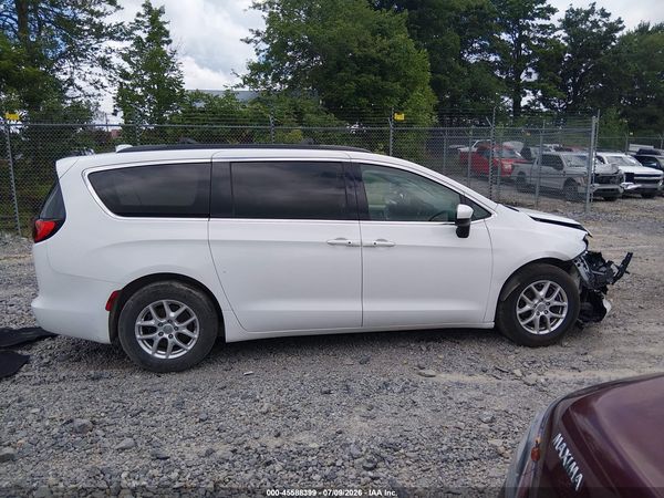 2020 CHRYSLER VOYAGER LXI