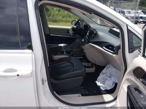 2020 CHRYSLER VOYAGER LXI