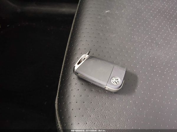 2021 VOLKSWAGEN TIGUAN — I11
