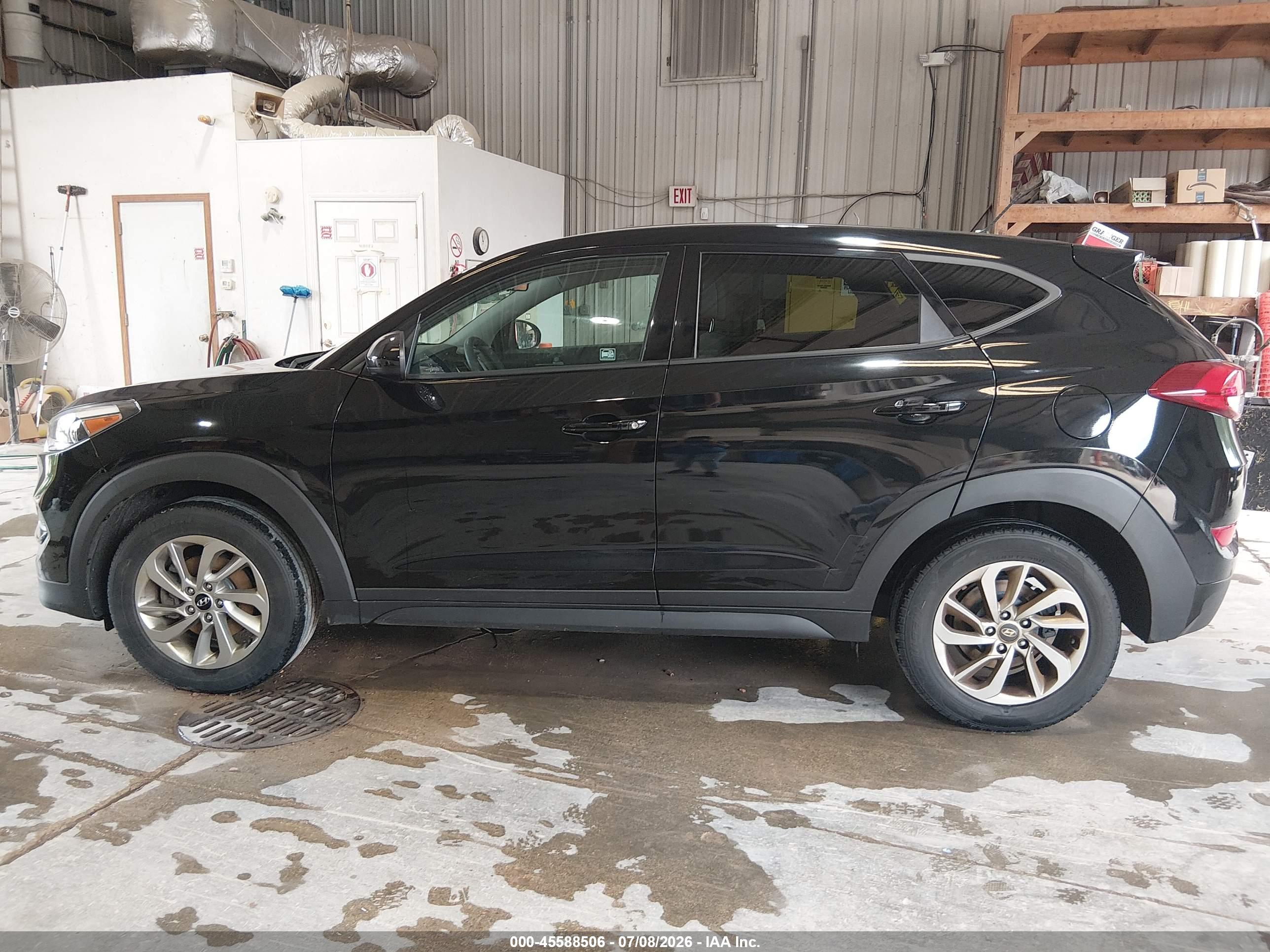 2018 HYUNDAI TUCSON SE