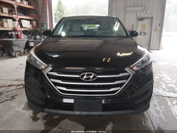 2018 HYUNDAI TUCSON SE