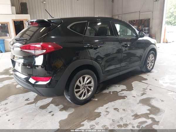 2018 HYUNDAI TUCSON SE