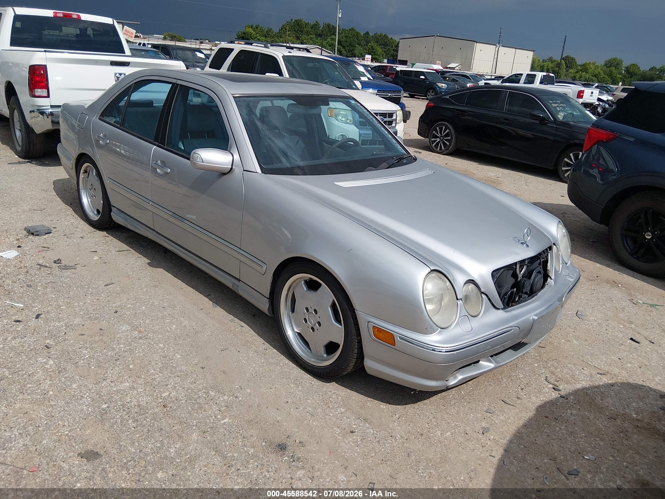2000 MERCEDES-BENZ E 55 AMG E55