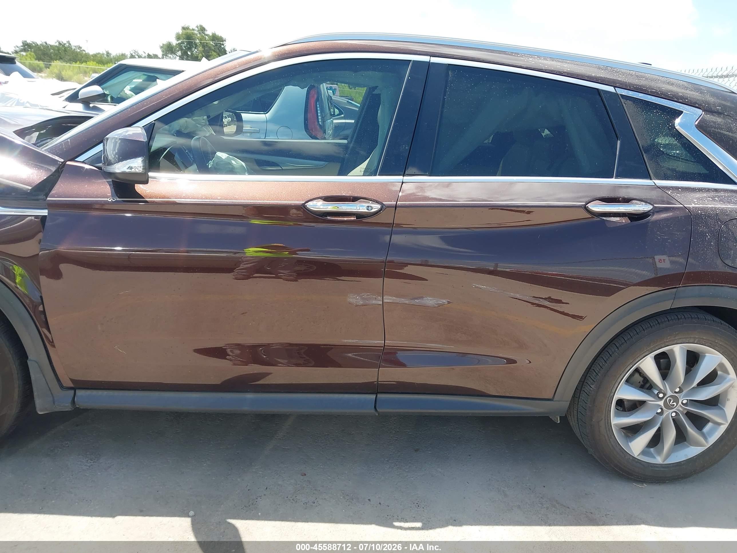 2021 INFINITI QX50 LUXE