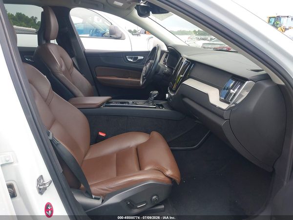 2018 VOLVO XC60 T5 INSCRIPTION