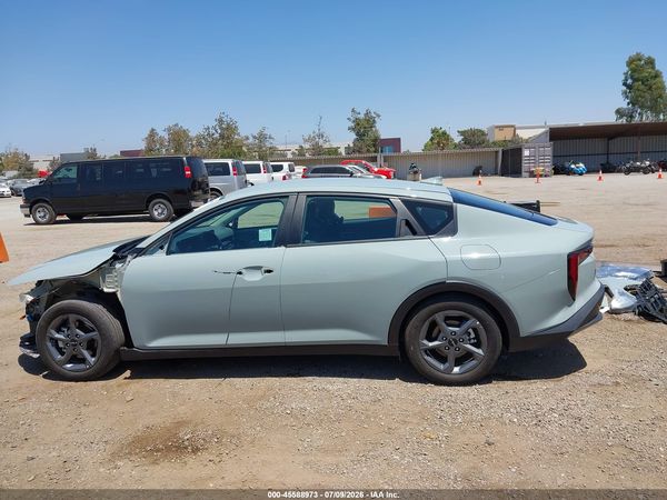 2025 KIA K4