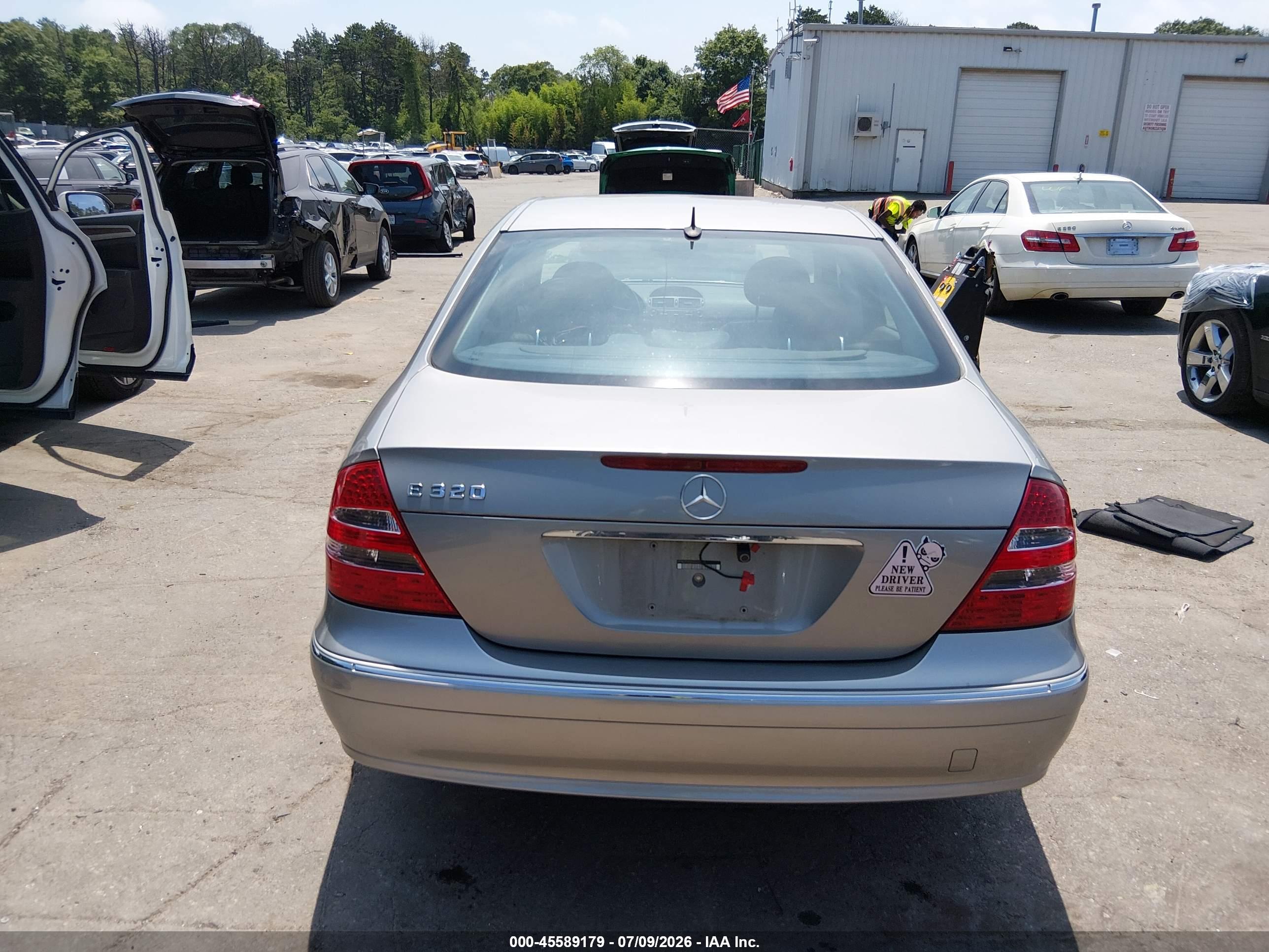 2004 MERCEDES-BENZ E 320 E320