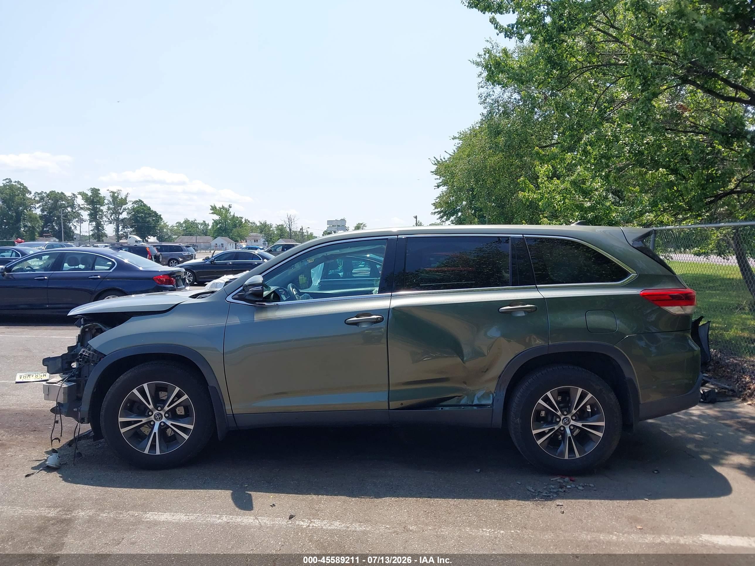 2019 TOYOTA HIGHLANDER LE PLUS