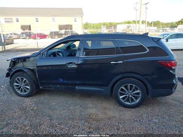 2017 HYUNDAI SANTA FE SE