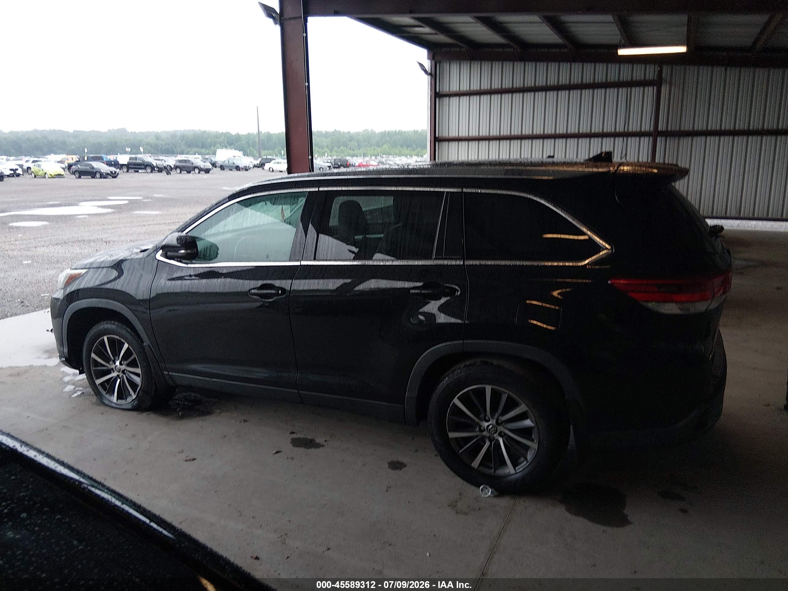 2019 TOYOTA HIGHLANDER XLE