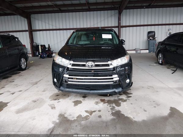 2019 TOYOTA HIGHLANDER XLE