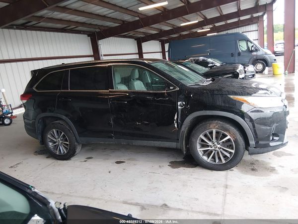 2019 TOYOTA HIGHLANDER XLE