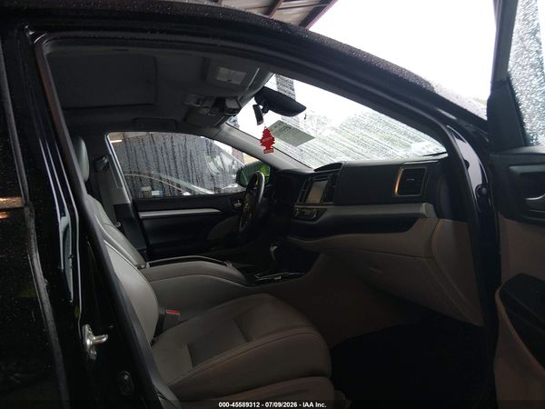 2019 TOYOTA HIGHLANDER XLE