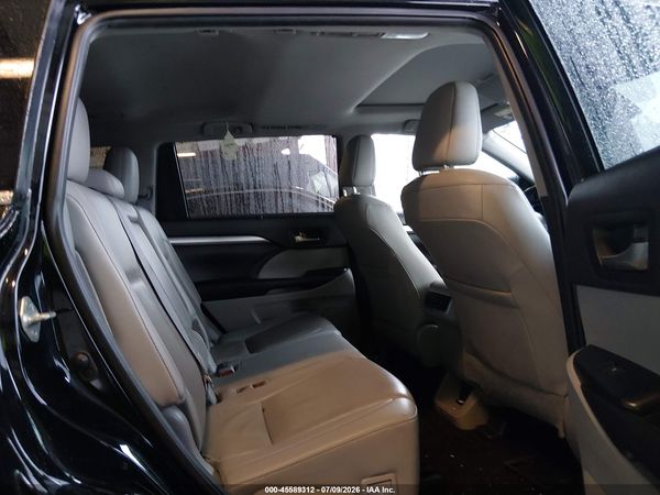 2019 TOYOTA HIGHLANDER XLE