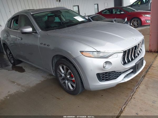 2017 MASERATI LEVANTE Luxury