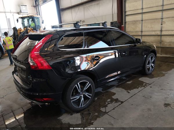 2017 VOLVO XC60 T6 R-DESIGN