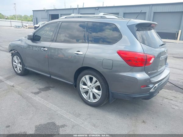 2018 NISSAN PATHFINDER SL — I3