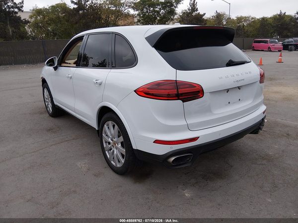 2017 PORSCHE CAYENNE PLATINUM EDITION
