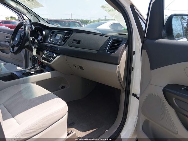 2016 KIA SEDONA LX