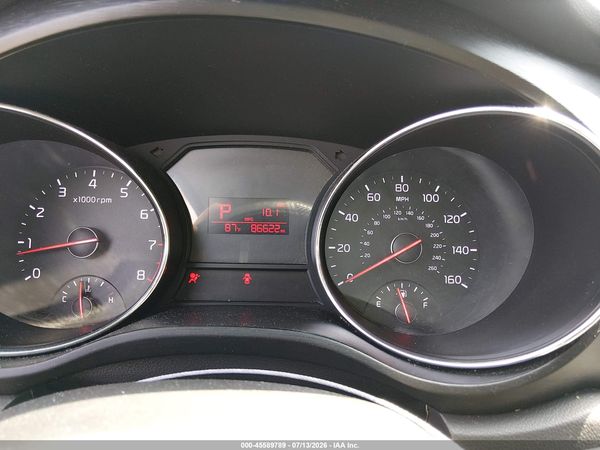 2016 KIA SEDONA LX