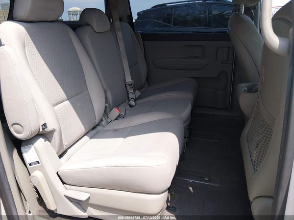 2016 KIA SEDONA LX