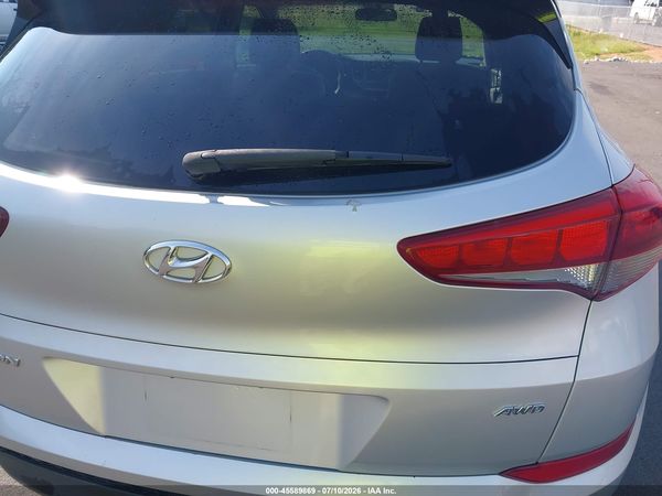 2018 HYUNDAI TUCSON SE