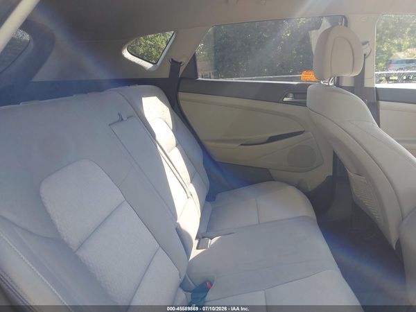 2018 HYUNDAI TUCSON SE