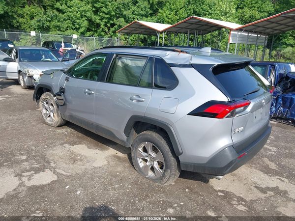 2022 TOYOTA RAV4 XLE — I3