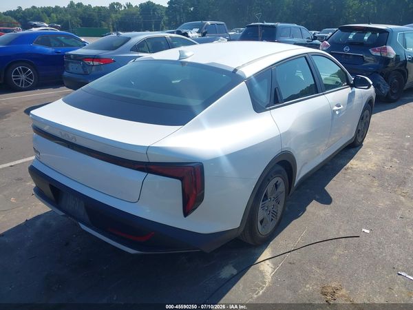 2026 KIA K4 LX