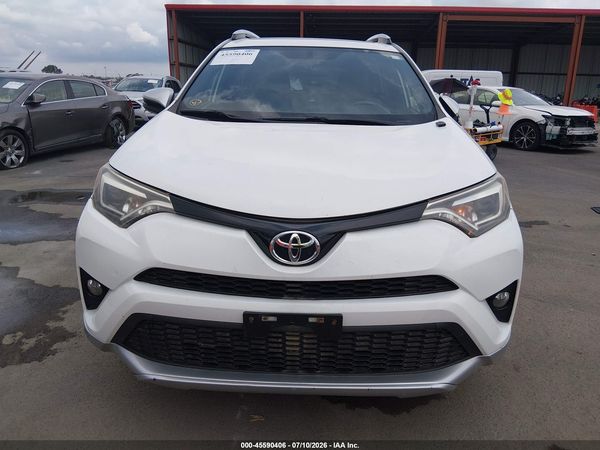 2016 TOYOTA RAV4 SE