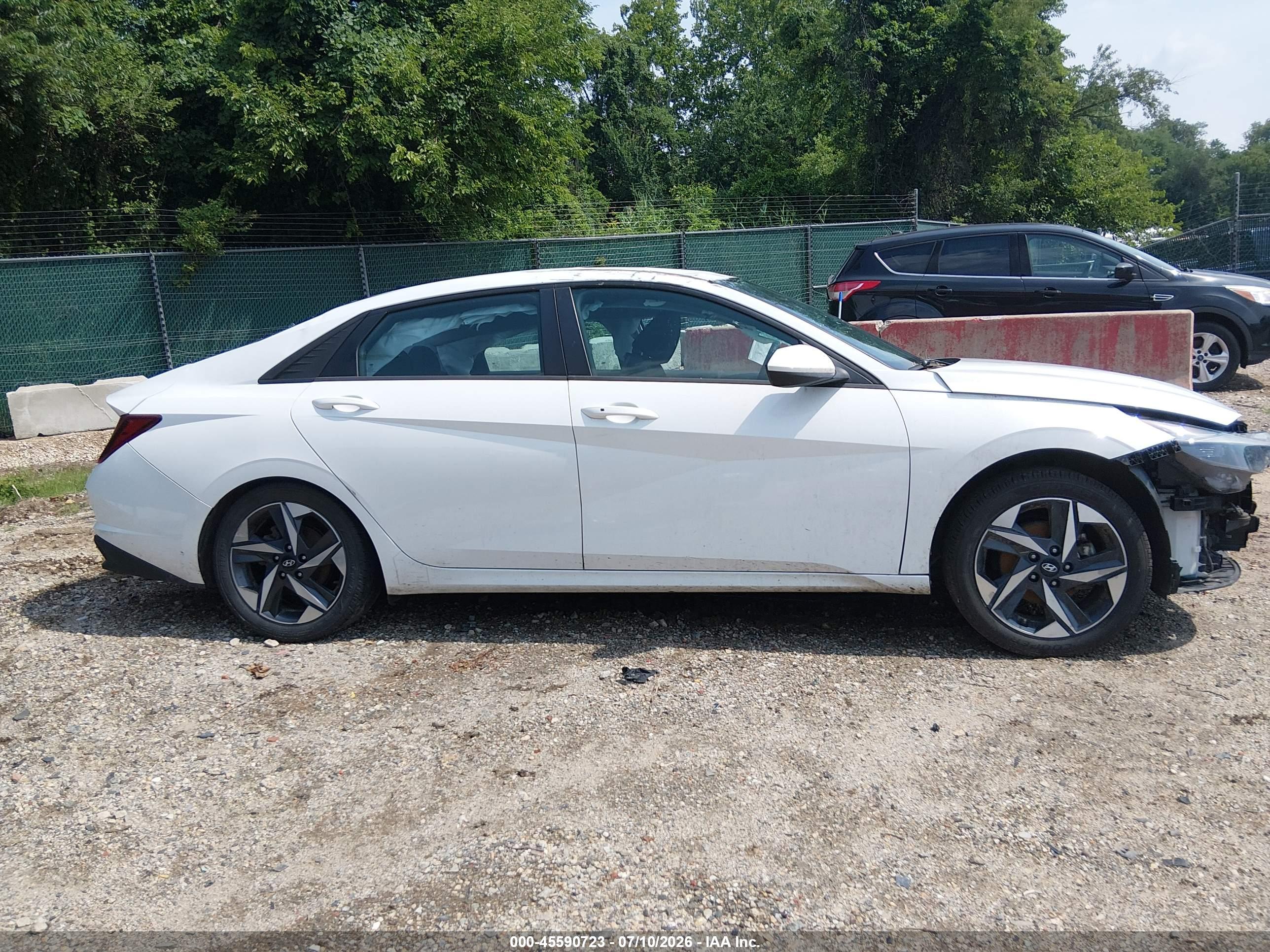 2023 HYUNDAI ELANTRA SEL