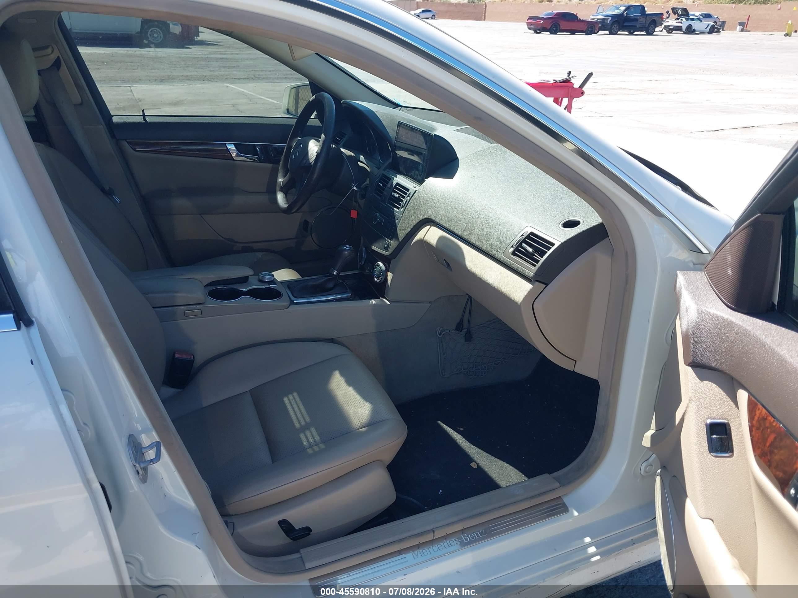 2010 MERCEDES-BENZ C 300 C300