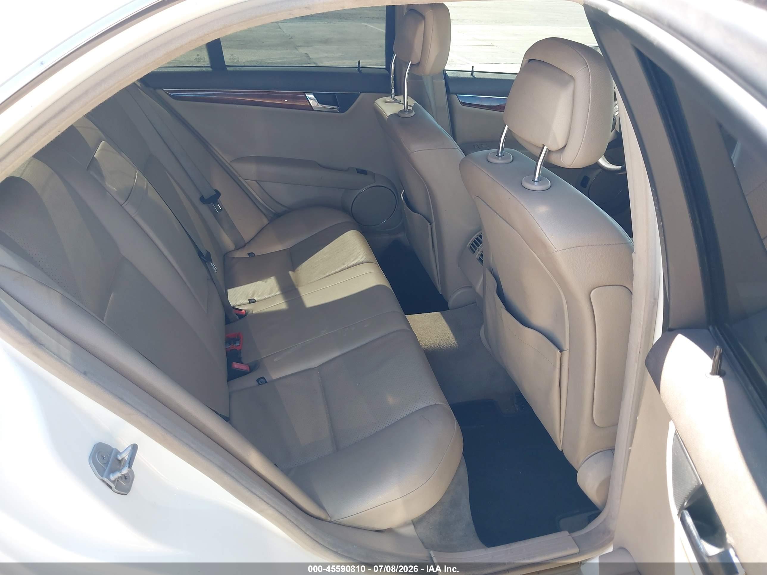 2010 MERCEDES-BENZ C 300 C300