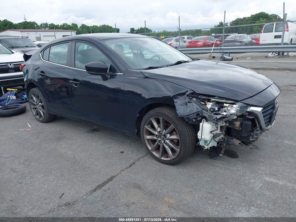 2018 MAZDA MAZDA3 TOURING