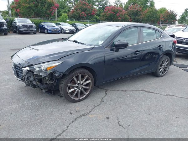 2018 MAZDA MAZDA3 TOURING