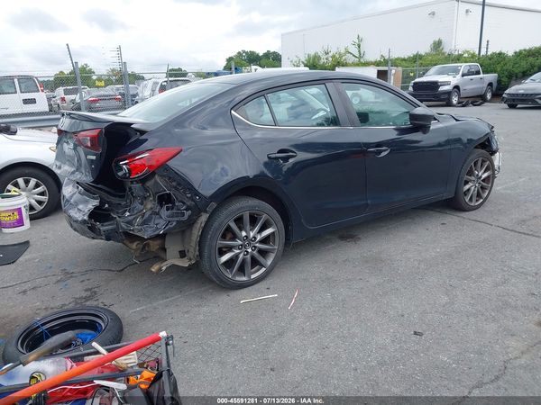2018 MAZDA MAZDA3 TOURING