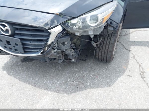 2018 MAZDA MAZDA3 TOURING