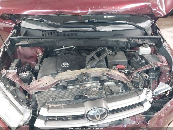 2019 TOYOTA HIGHLANDER LE