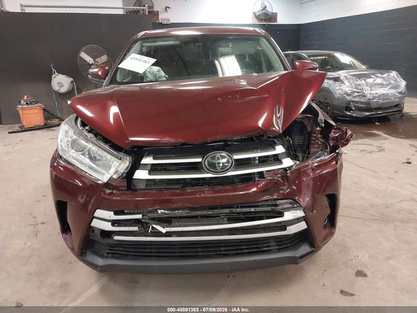 2019 TOYOTA HIGHLANDER LE