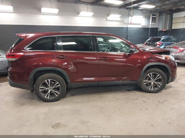2019 TOYOTA HIGHLANDER LE