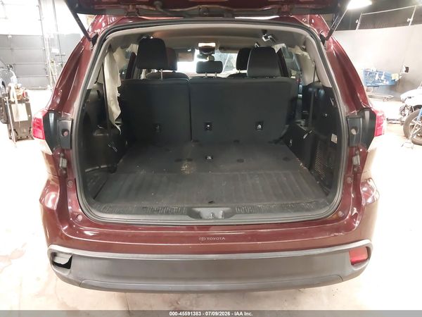 2019 TOYOTA HIGHLANDER LE