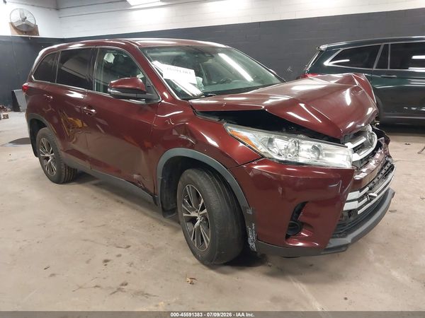 2019 TOYOTA HIGHLANDER LE
