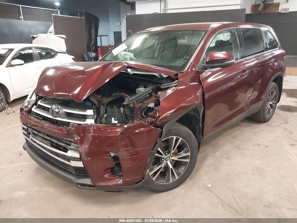 2019 TOYOTA HIGHLANDER LE
