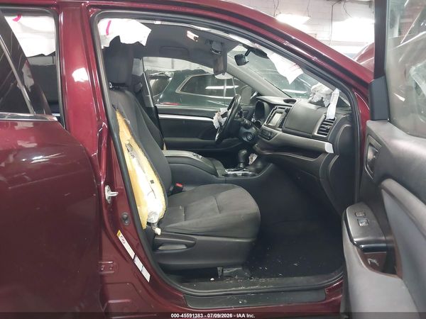2019 TOYOTA HIGHLANDER LE