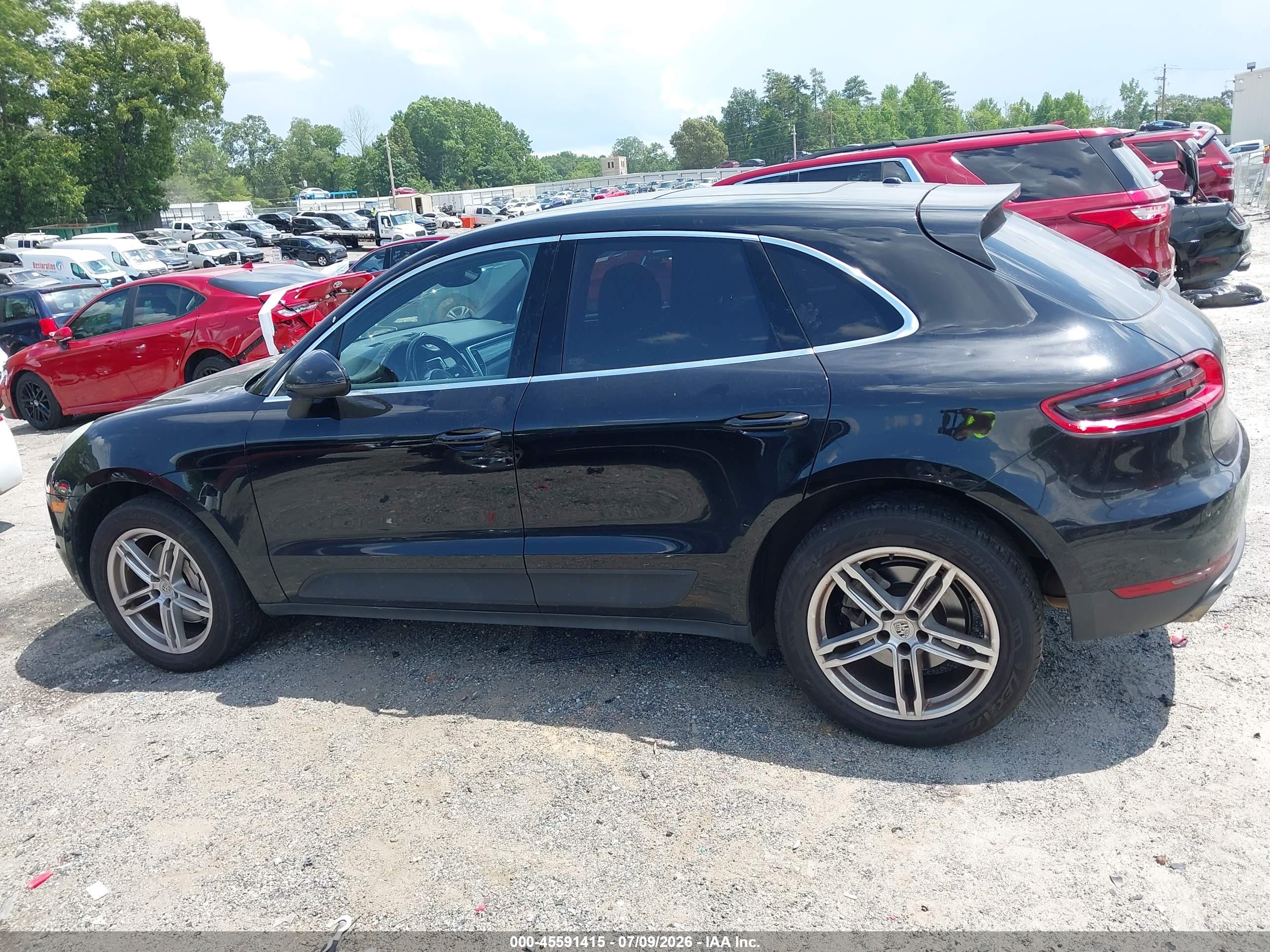 2016 PORSCHE MACAN S