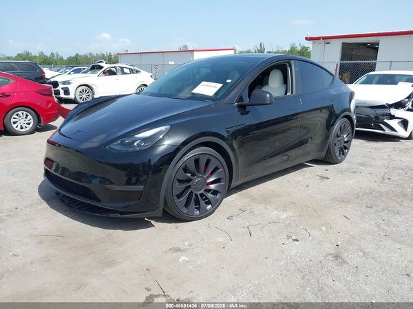 2024 TESLA MODEL Y
