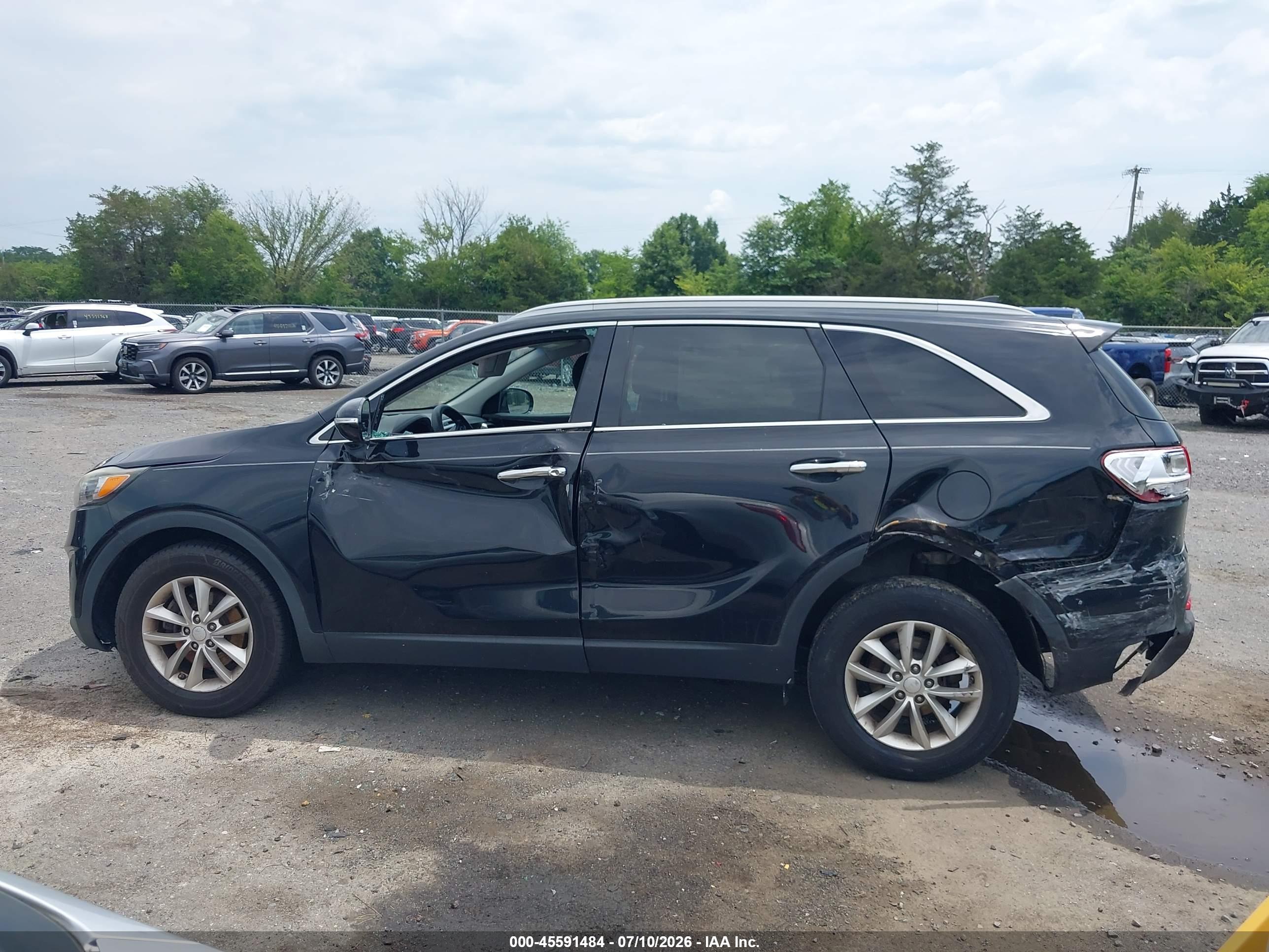 2017 KIA SORENTO 2.4L LX