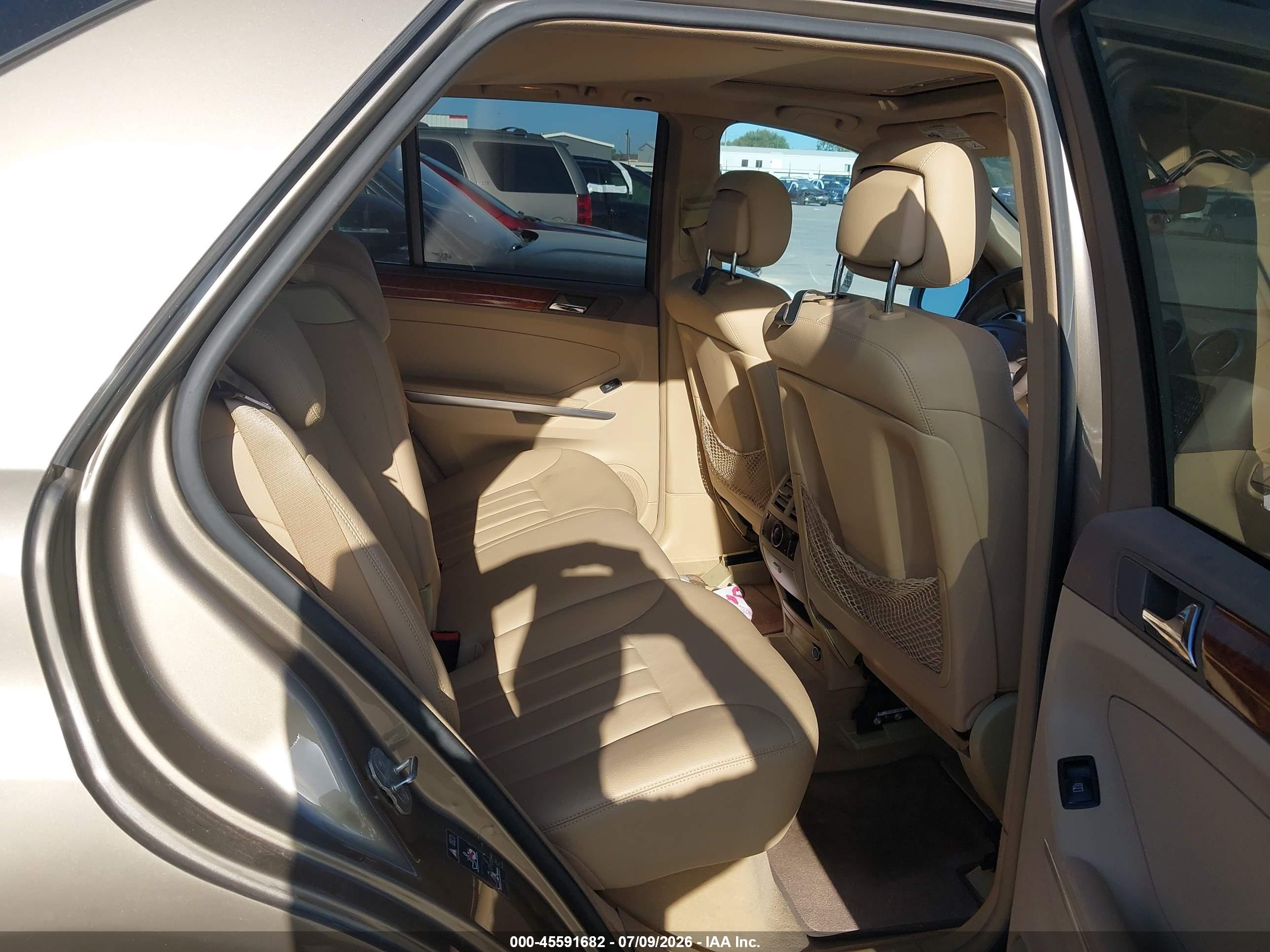 2008 MERCEDES-BENZ M-CLASS ML550 4 MATIC