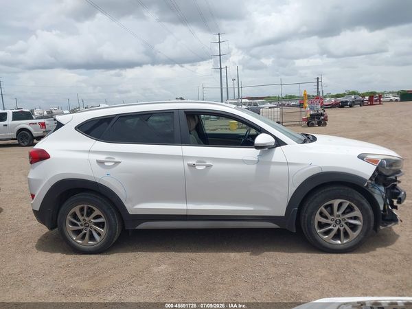 2017 HYUNDAI TUCSON SE PLUS