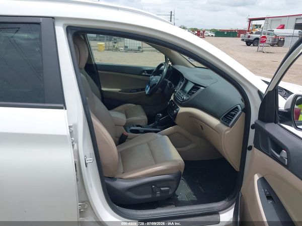 2017 HYUNDAI TUCSON SE PLUS